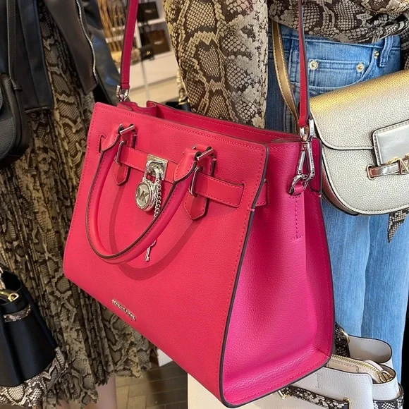 MICHAEL KORS HAMILTON MEDIUM SATCHEL
COLOR: Electric Pink
NWT - Picture 6 of 16